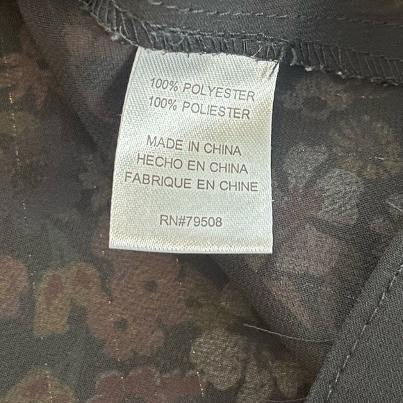 Violet + Claire Multicolor Floral V-Neck Blouse Women’s Size Medium - Picture 9 of 13